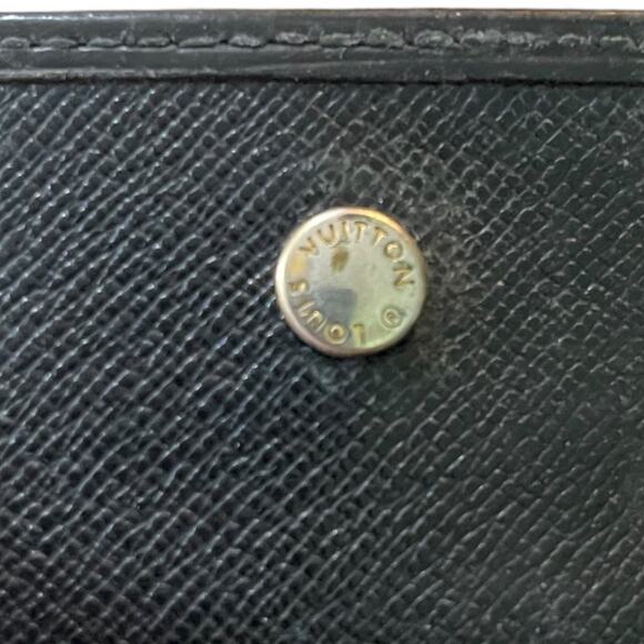 Louis Vuitton Black Epi 5 Hook Key Ring - Picture 7 of 11